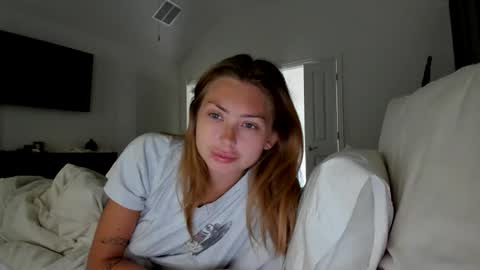 Snapshot of madirose69 chatting on June 8, 3:34 pm mari rose online show from June 8, 3:34 pm