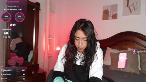 Madelein online show from December 21, 10:28 am