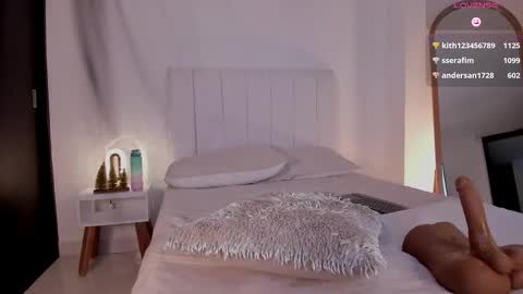 Valentina   1030   530  -  online show from December 21, 9:01 am