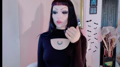 madison_jacksonn online show from April 1, 7:00 pm