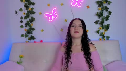 Snapshot of madison_pettis1 chatting on February 25, 4:46 am Madison online show from February 25, 4:46 am