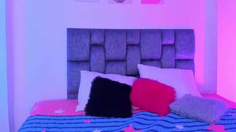 Snapshot of madison_rosee1 chatting on March 10, 11:37 am Madison Rosee online show from March 10, 11:37 am