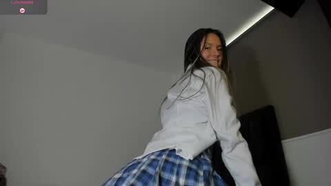 Snapshot of madison_rosexx chatting on December 27, 8:18 pm Mady online show from December 27, 8:18 pm