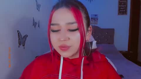 Snapshot of madison_x17 chatting on February 26, 12:53 am madso x17 online show from February 26, 12:53 am