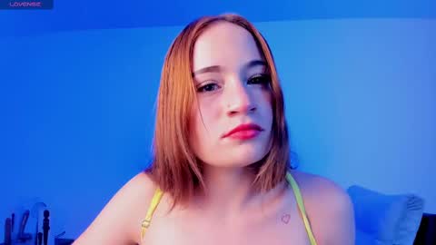 Snapshot of madisonanngel chatting on September 18, 8:11 pm Madison Angel online show from September 18, 8:11 pm