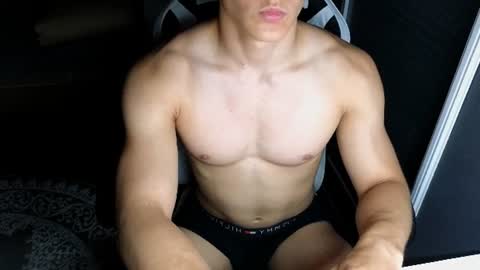 Snapshot of madisonboy2 chatting on June 25, 9:52 pm madisonboy2 online show from June 25, 9:52 pm