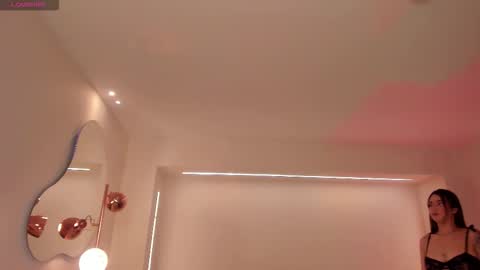 Maddi Collins online show from November 26, 11:33 am