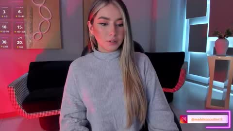 Maddi Collins online show from February 19, 1:18 pm