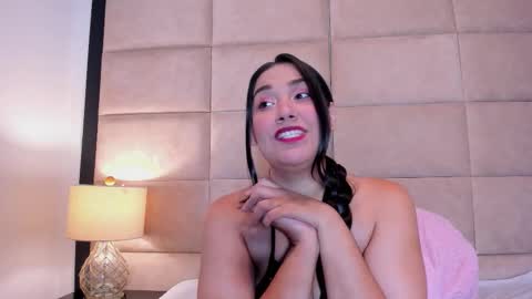 Snapshot of madisongreeyy chatting on October 31, 12:55 am madisongreeyy online show from October 31, 12:55 am