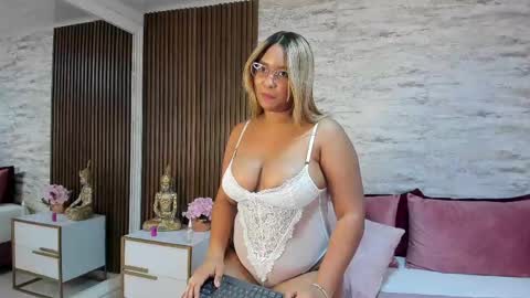 Snapshot of madisonhunterr_ chatting on January 23, 2:02 am madisonhunterr_ online show from January 23, 2:02 am