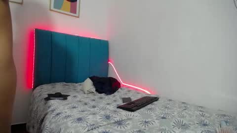 madisson_jones18 online show from May 20, 11:49 am
