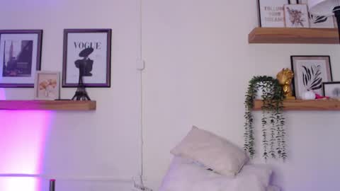    online show from March 31, 7:14 pm