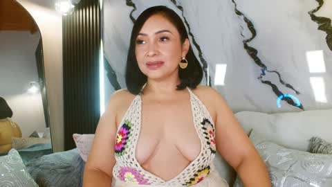 Snapshot of madissonone1 chatting on December 14, 2:34 am MADISSOONE online show from December 14, 2:34 am