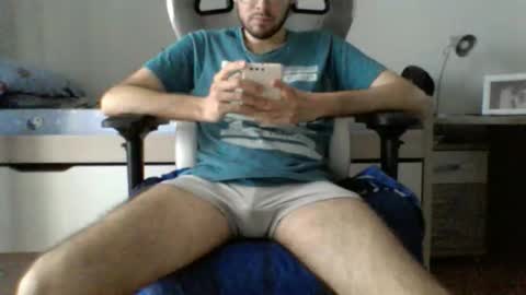 Snapshot of madmike_92 chatting on September 21, 5:25 pm madmike_92 online show from September 21, 5:25 pm