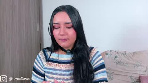 Snapshot of mady_malkovax chatting on April 17, 7:17 pm Mady online show from April 17, 7:17 pm