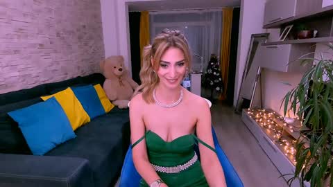 Snapshot of madyeroberts chatting on December 31, 8:45 pm Madye Roberts online show from December 31, 8:45 pm