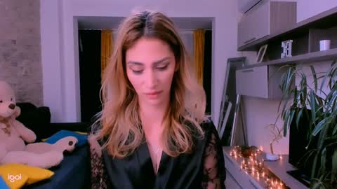 Snapshot of madyeroberts chatting on February 4, 1:13 am Madye Roberts online show from February 4, 1:13 am