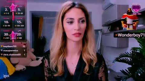 Snapshot of madyeroberts chatting on February 17, 12:43 am Madye Roberts online show from February 17, 12:43 am