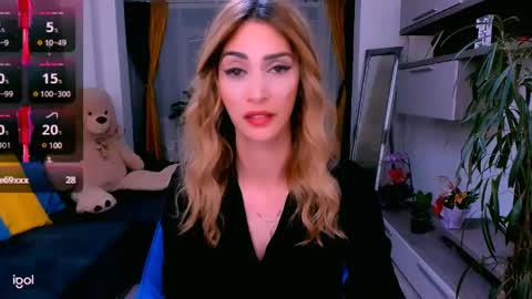 Snapshot of madyeroberts chatting on March 10, 9:51 pm Madye Roberts online show from March 10, 9:51 pm