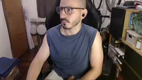 Snapshot of madziula chatting on December 30, 3:47 am Peter online show from December 30, 3:47 am