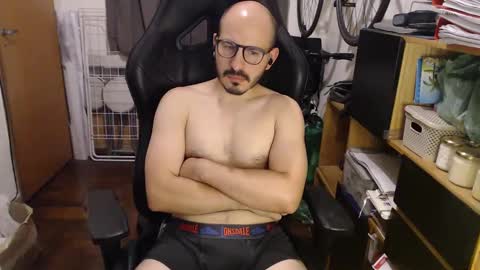 Snapshot of madziula chatting on January 4, 6:09 am Peter online show from January 4, 6:09 am