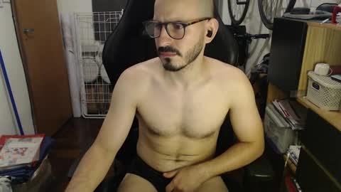 Snapshot of madziula chatting on January 22, 4:44 am Peter online show from January 22, 4:44 am