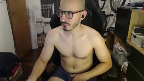 Snapshot of madziula chatting on February 4, 5:53 am Peter online show from February 4, 5:53 am