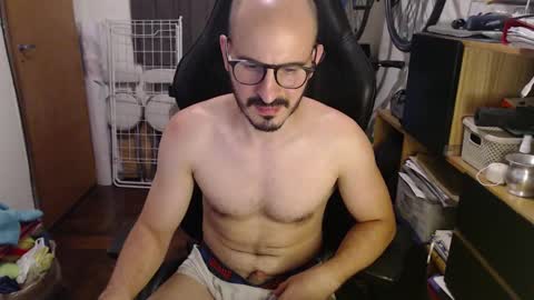 Snapshot of madziula chatting on February 11, 7:12 am Peter online show from February 11, 7:12 am