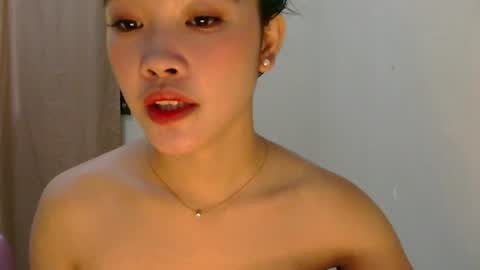 mae_luna online show from June 17, 11:49 pm