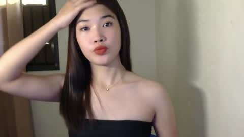 mae_luna online show from July 16, 4:18 am
