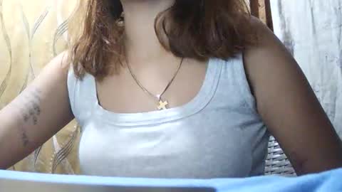 Snapshot of maeeia chatting on February 14, 10:12 am maeeia online show from February 14, 10:12 am