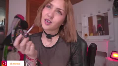 Snapshot of maeeve_ chatting on July 7, 4:11 pm Maeve schedule 11 am- 530 pm colombia time online show from July 7, 4:11 pm