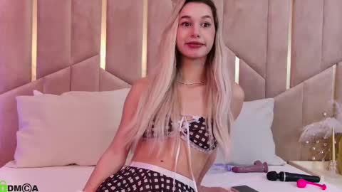 M. online show from January 11, 8:14 pm