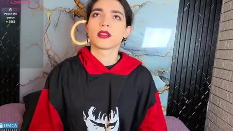 Snapshot of maevekuro chatting on January 12, 3:23 am maevekuro online show from January 12, 3:23 am