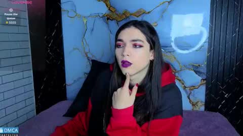 Snapshot of maevekuro chatting on February 4, 3:01 am maevekuro online show from February 4, 3:01 am