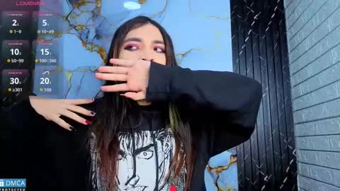 Snapshot of maevekuro chatting on February 5, 3:00 am maevekuro online show from February 5, 3:00 am