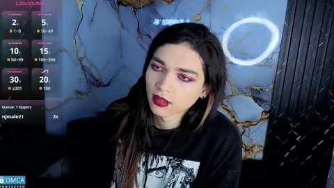 Snapshot of maevekuro chatting on February 15, 3:03 am maevekuro online show from February 15, 3:03 am