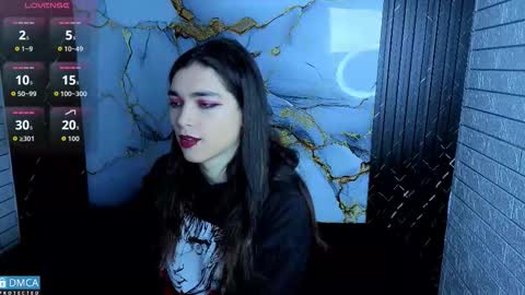 Snapshot of maevekuro chatting on February 17, 3:03 am maevekuro online show from February 17, 3:03 am