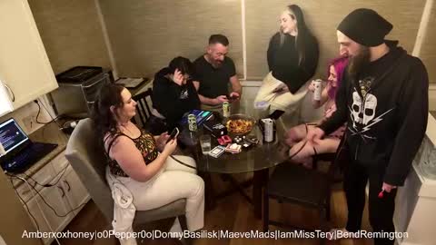 Snapshot of maevemads chatting on February 4, 4:26 am Meaves online show from February 4, 4:26 am