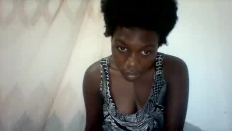 maevre_ online show from February 5, 7:57 am