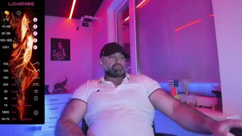 Magabear online show from May 21, 9:00 pm