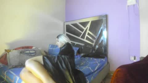 maggie_fit online show from December 15, 8:19 am