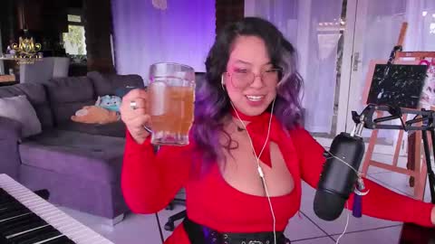 Snapshot of maggie_queen chatting on October 1, 9:10 pm Luna online show from October 1, 9:10 pm