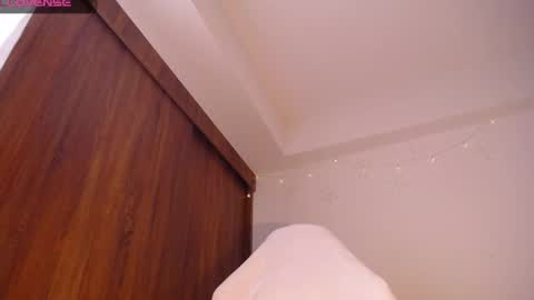 maggie online show from December 11, 7:25 pm