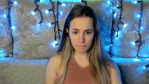 Maggie online show from March 19, 1:53 am