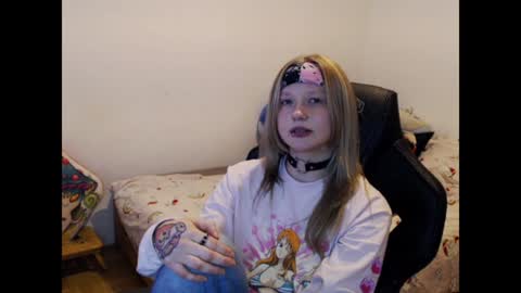 Snapshot of maggieswaggy chatting on January 9, 8:01 pm Magdalene Swaggy online show from January 9, 8:01 pm