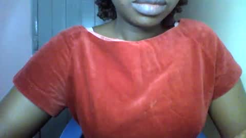 Snapshot of magic_bliss chatting on April 18, 2:43 pm Bliss online show from April 18, 2:43 pm