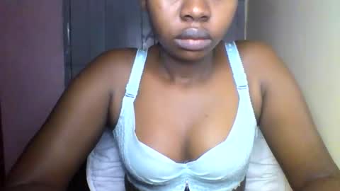 Snapshot of magic_bliss chatting on May 22, 1:57 am Bliss online show from May 22, 1:57 am