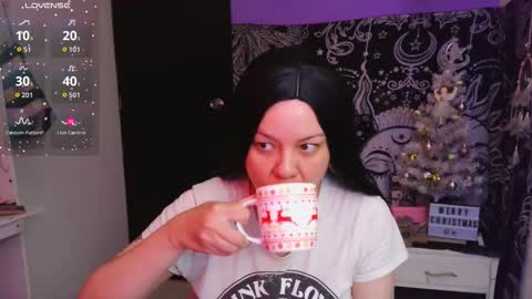 Claire online show from December 21, 9:11 pm