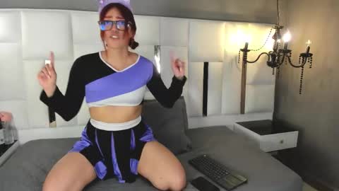 CLOEH  online show from October 18, 7:03 pm